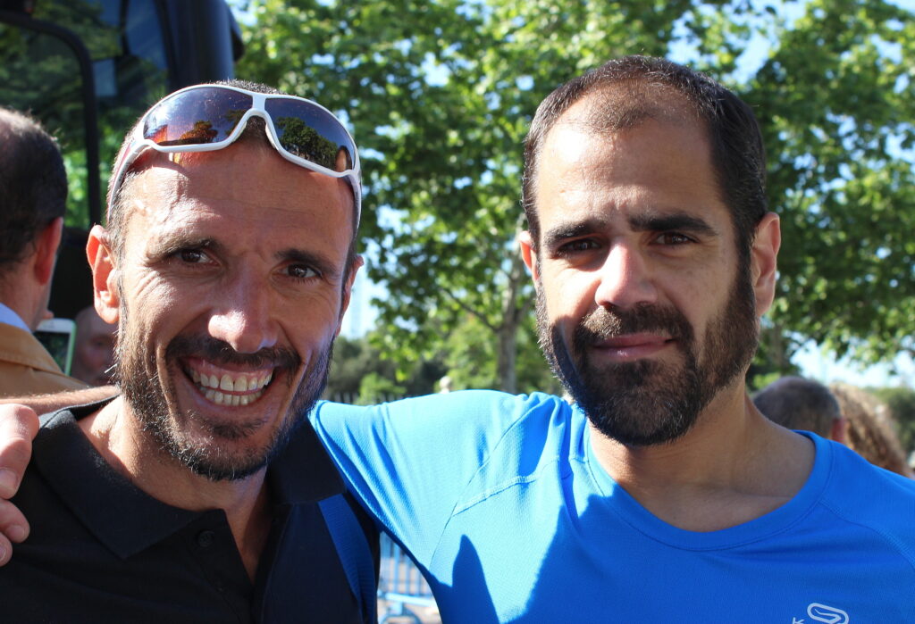 Chema Martínez, campeón de Europa de maratón, junto a nuestro compañero Juan Manuel Marcote.